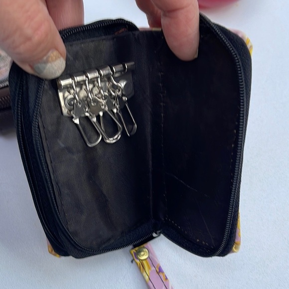 Dog Wallet & Butterfly Key Chain Wallet - Picture 11 of 12